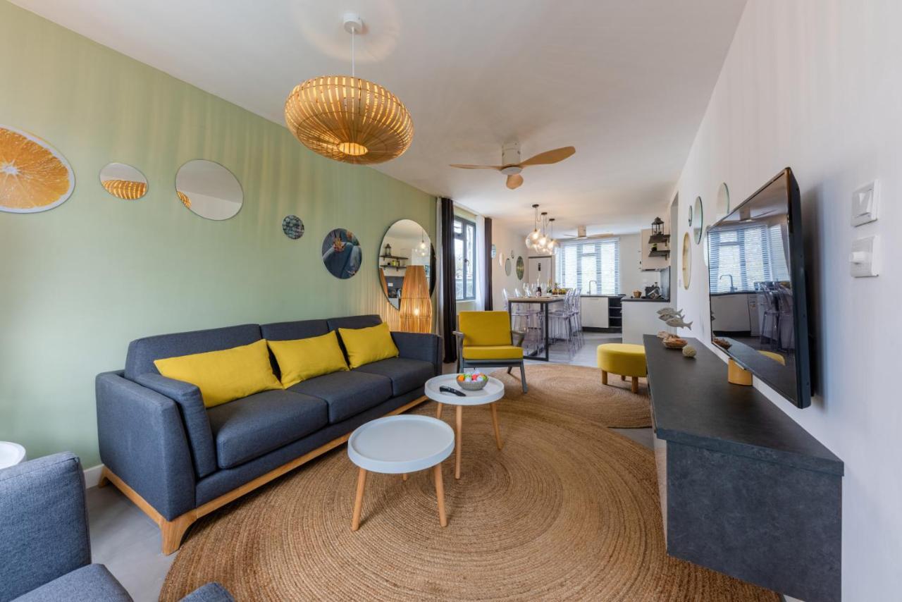 Les Cerisiers Beach Residence, Cosy And Modern 3 Bedroom Apartment Located 50 Metres From The Beach And From All Amenities And Restaurants On The Coastal Road Flic en Flac Exterior foto