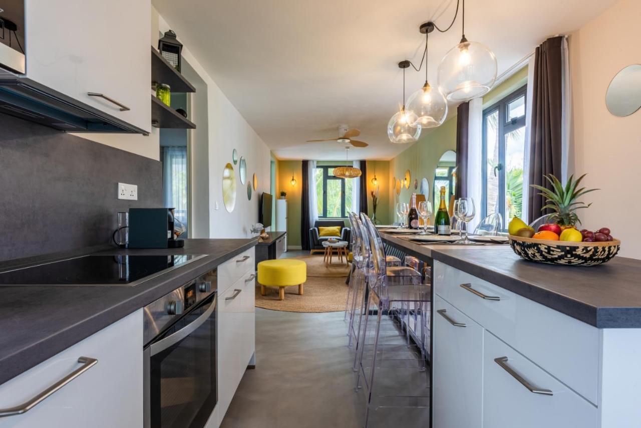 Les Cerisiers Beach Residence, Cosy And Modern 3 Bedroom Apartment Located 50 Metres From The Beach And From All Amenities And Restaurants On The Coastal Road Flic en Flac Exterior foto